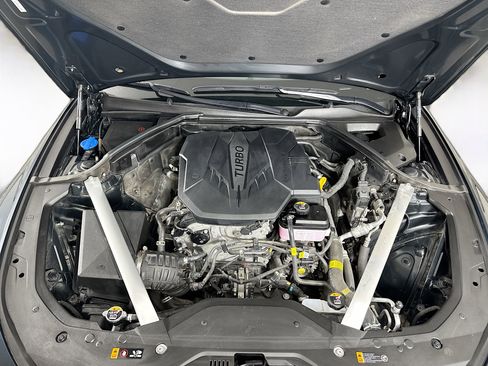 Used 2025 Genesis G70 2.5T RWD image 33