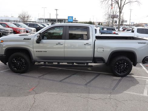 Used 2025 Chevrolet Silverado 2500 LT w/ Trail Boss Package image 7