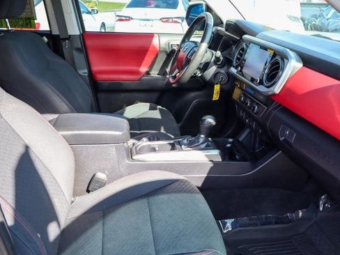 Used 2021 Toyota Tacoma SR5 image 12