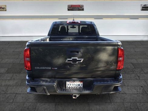 Used 2018 Chevrolet Colorado LT w/ LT Convenience Package RWD image 5