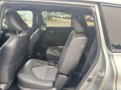 Used 2025 Toyota Highlander XSE AWD/4WD image 27