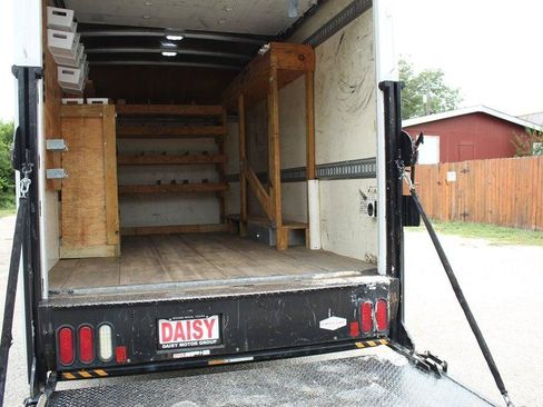 Used 2019 Chevrolet Express 3500 w/ Power Convenience Package RWD image 13