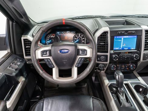 Used 2019 Ford F150 Lariat image 13