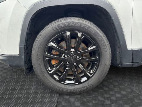 Used 2020 Jeep Cherokee Latitude image 14