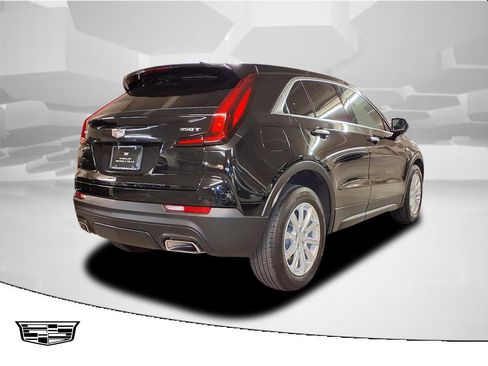 Certified 2023 Cadillac XT4 Luxury w/ Cold Weather Package image 2