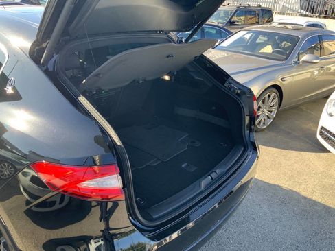 Used 2019 Maserati Levante AWD/4WD image 25