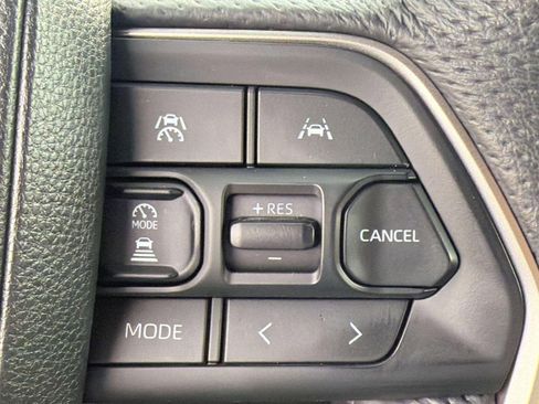 Used 2025 Toyota Tacoma SR5 image 21