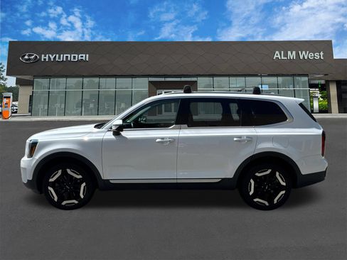 Used 2023 Kia Telluride S FWD image 8