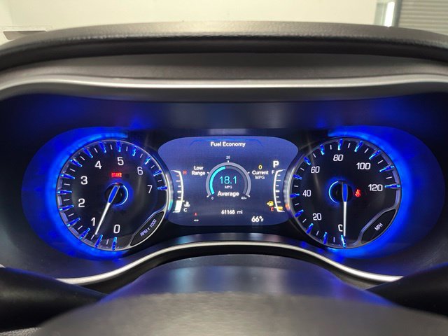Used 2024 Chrysler Pacifica Touring-L FWD image 22