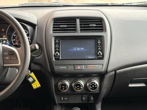 Used 2025 Mitsubishi Outlander Sport ES AWD/4WD image 12