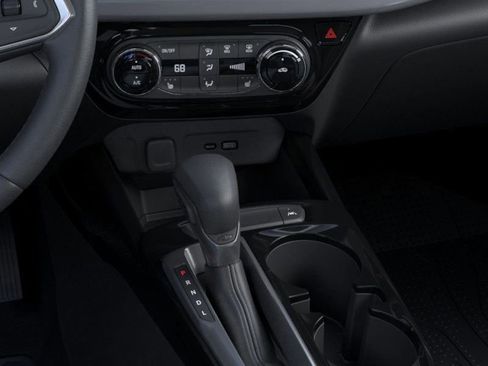 New 2026 Chevrolet Trax LT w/ Driver Confidence Package FWD image 24