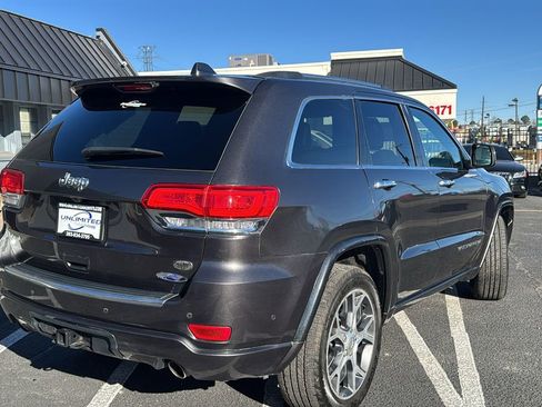 Used 2019 Jeep Grand Cherokee Overland image 3