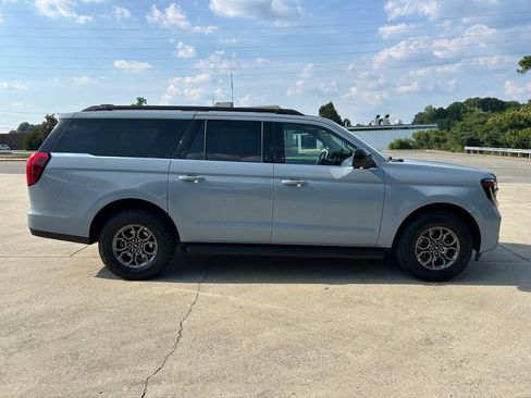 Used 2025 Ford Expedition Max Active AWD/4WD image 7