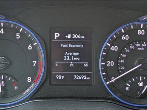 Used 2018 Hyundai Kona SEL w/ SEL Tech Package 02 FWD image 11