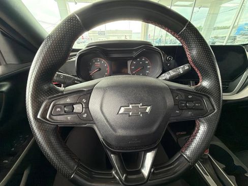 Used 2024 Chevrolet Trax RS w/ Sunroof Package FWD image 21