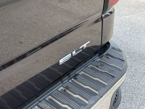 Used 2023 GMC Sierra 1500 SLT w/ SLT Premium Package image 11