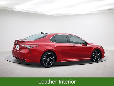 Used 2019 Toyota Camry XSE image 7