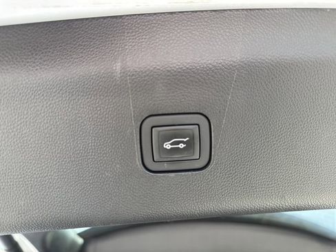 Used 2024 Buick Enclave Premium image 12