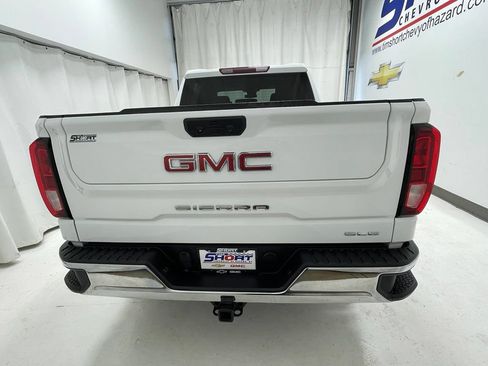 Used 2023 GMC Sierra 1500 SLE AWD/4WD image 6