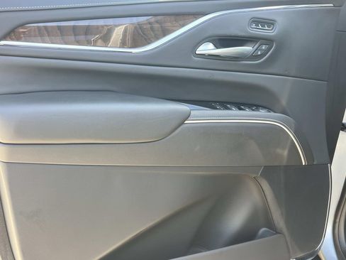 Certified 2024 Cadillac Escalade Sport Platinum w/ Heavy-Duty Trailer Package AWD/4WD image 30