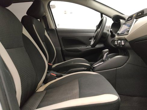 Used 2021 Nissan Versa SV image 21