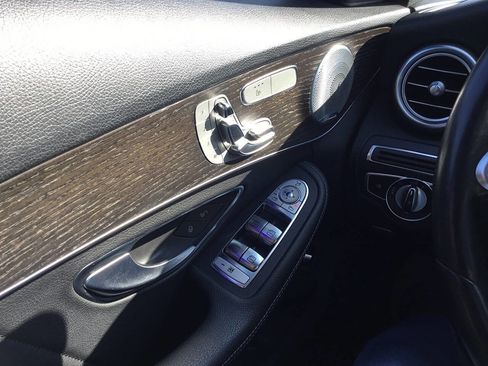 Used 2020 Mercedes-Benz C 300 4MATIC Sedan image 46