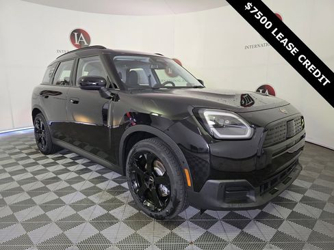 New 2025 MINI Cooper Countryman SE image 1