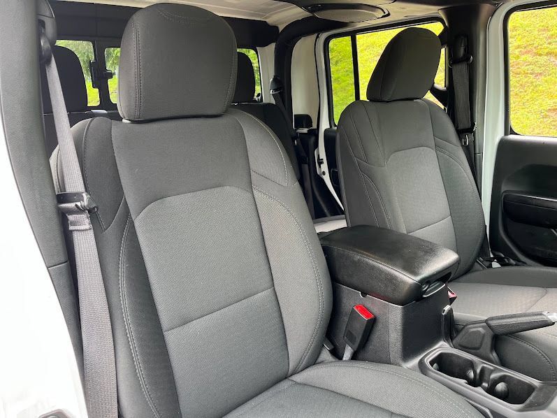 Used 2020 Jeep Gladiator Sport w/ Quick Order Package 24S AWD/4WD image 38