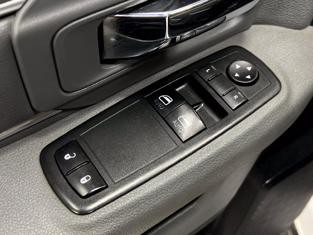 Used 2014 RAM 1500 Express AWD/4WD image 13