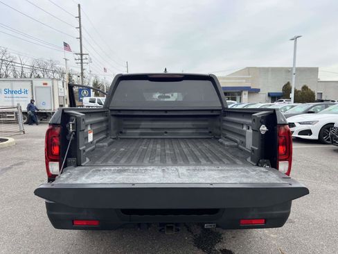 Used 2018 Honda Ridgeline Sport image 7