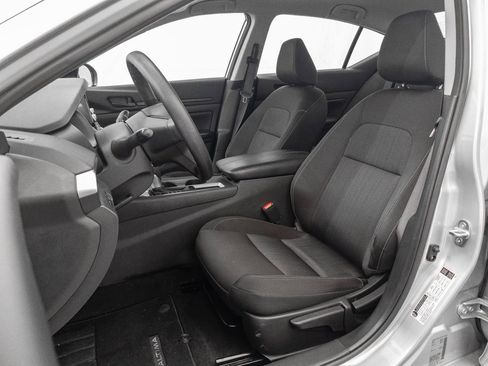 Used 2024 Nissan Altima 2.5 S image 13