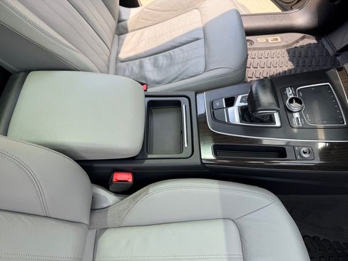 Used 2018 Audi Q5 2.0T Premium Plus w/ Premium Plus Package AWD/4WD image 24