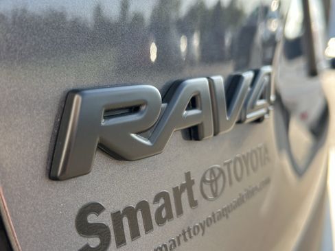 Used 2024 Toyota RAV4 XLE w/ Convenience Package AWD/4WD image 8