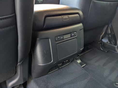 Used 2021 Nissan Armada SV image 23