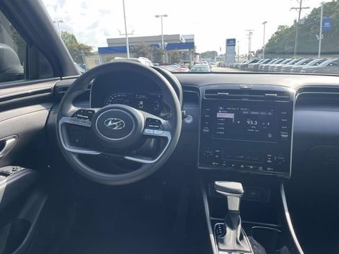 Certified 2024 Hyundai Santa Cruz SEL FWD image 13