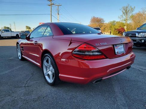 Used 2011 Mercedes-Benz SL 550 image 7