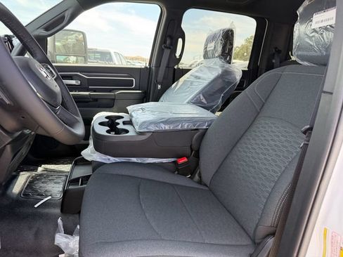 New 2026 RAM 5500 4x4 Crew Cab image 14