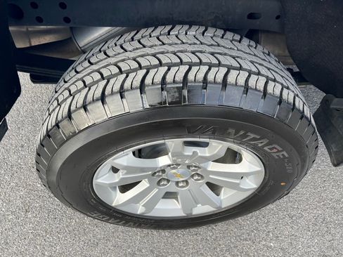 Used 2021 Chevrolet Colorado LT w/ LPO, Tonneau and Step Package image 16