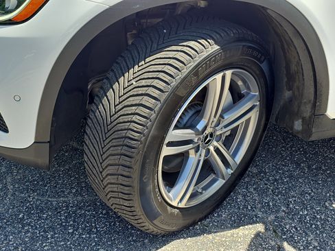 Certified 2022 Mercedes-Benz GLC 300 image 33