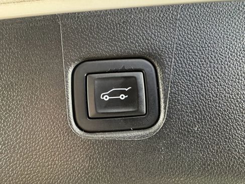 Used 2022 Chevrolet Blazer LT w/ Sound & Technology Package image 30