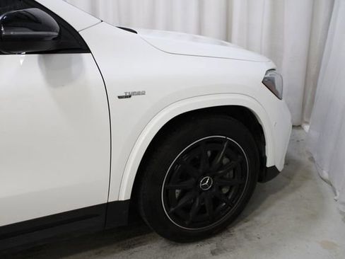 Used 2024 Mercedes-Benz GLA 35 AMG 4MATIC image 37
