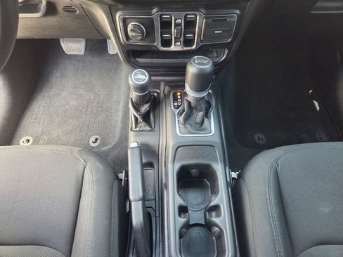 Used 2022 Jeep Wrangler Unlimited Sport w/ Sun And Sound Package AWD/4WD image 15