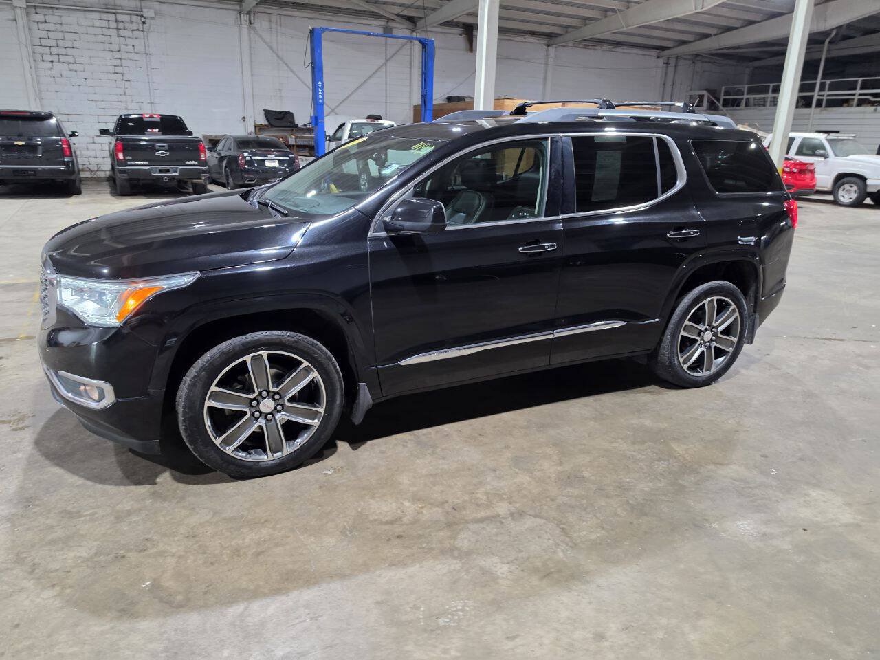 Used 2017 GMC Acadia Denali w/ LPO, Protection Package AWD/4WD image 3