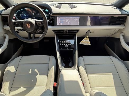 New 2024 Porsche Macan 4 Electric image 12