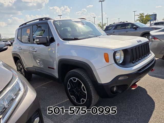 Used 2017 Jeep Renegade Trailhawk AWD/4WD image 6