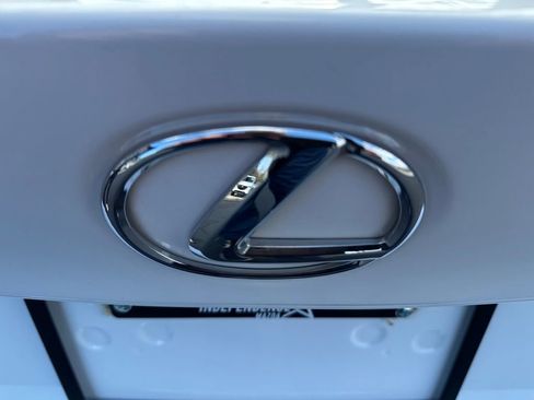 Used 2018 Lexus IS 350 image 33