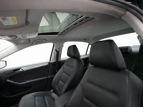 Used 2015 Volkswagen Jetta SE image 31