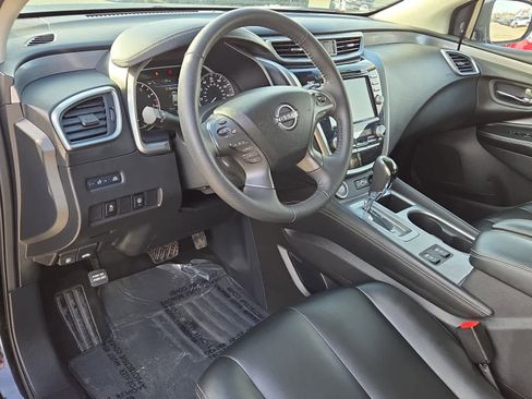 Used 2024 Nissan Murano SV w/ SV Midnight Edition Package image 11