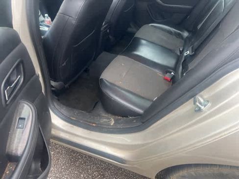 Used 2015 Chevrolet Malibu LT image 14