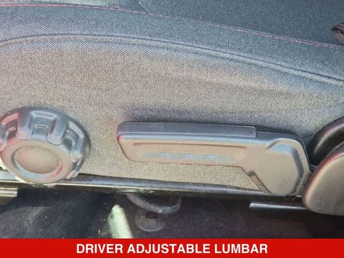 Used 2025 Jeep Wrangler Unlimited Rubicon AWD/4WD image 16